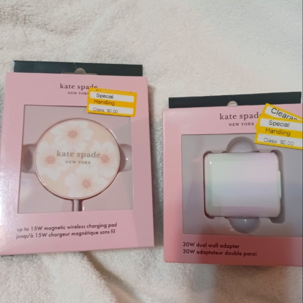 Kate Spade charging puck and dual wall adapter